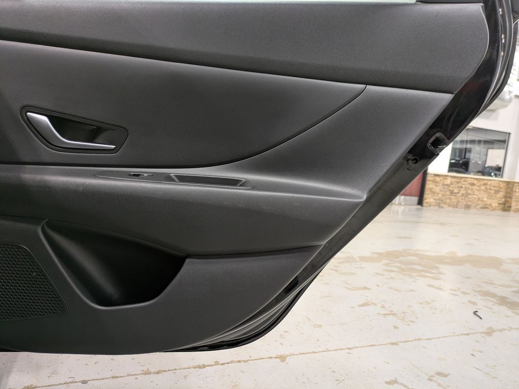 2022 Hyundai Elantra SEL - Photo 25