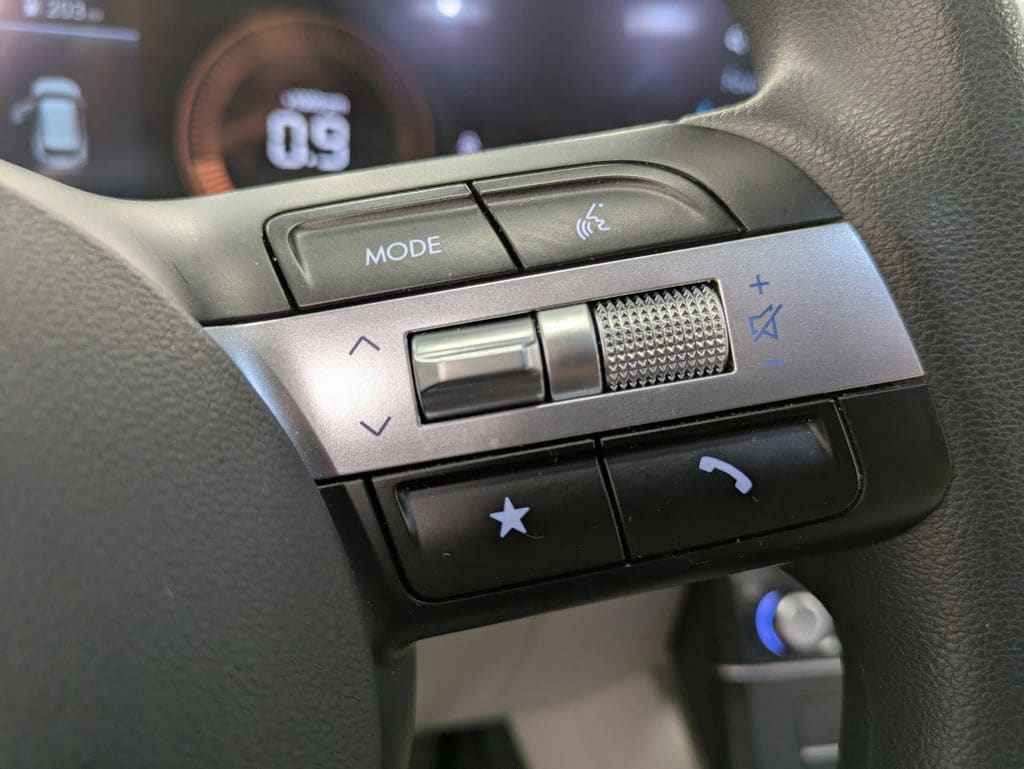2025 Hyundai Tucson SE - Photo 17