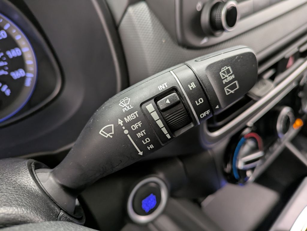 2023 Hyundai Kona SEL - Photo 19