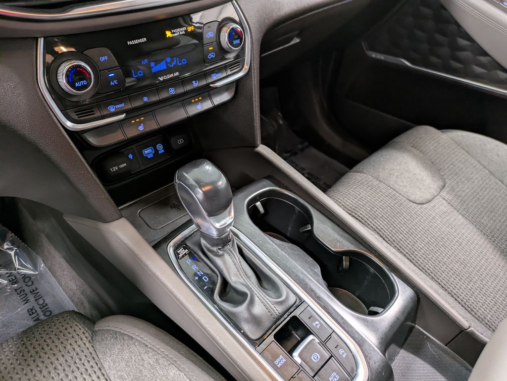 2020 Hyundai Santa Fe SEL - Photo 13