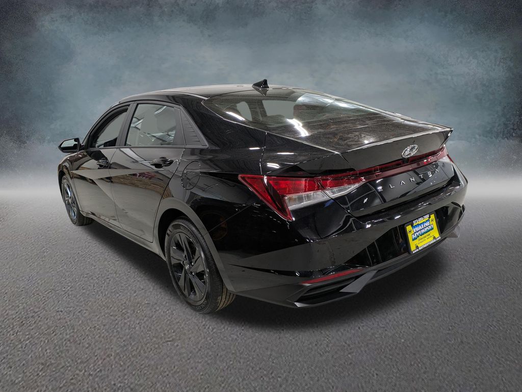 2022 Hyundai Elantra SEL - Photo 6