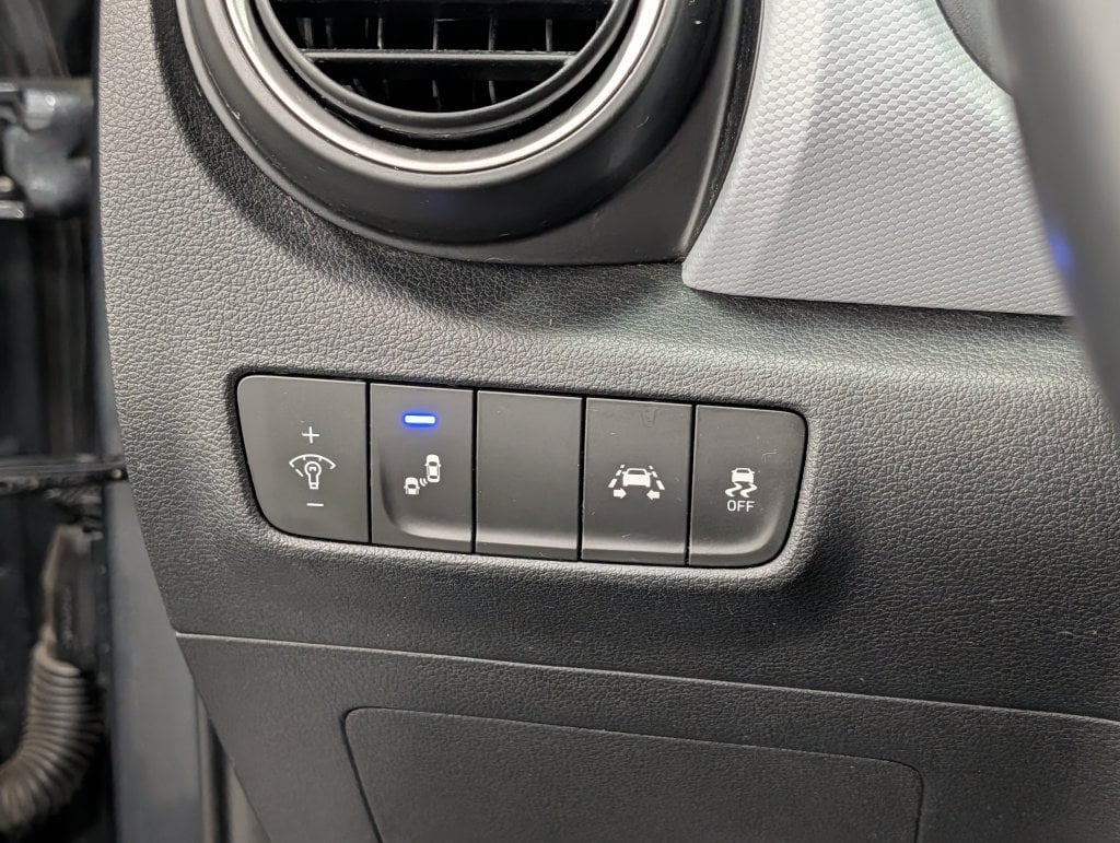 2020 Hyundai Kona Limited - Photo 20