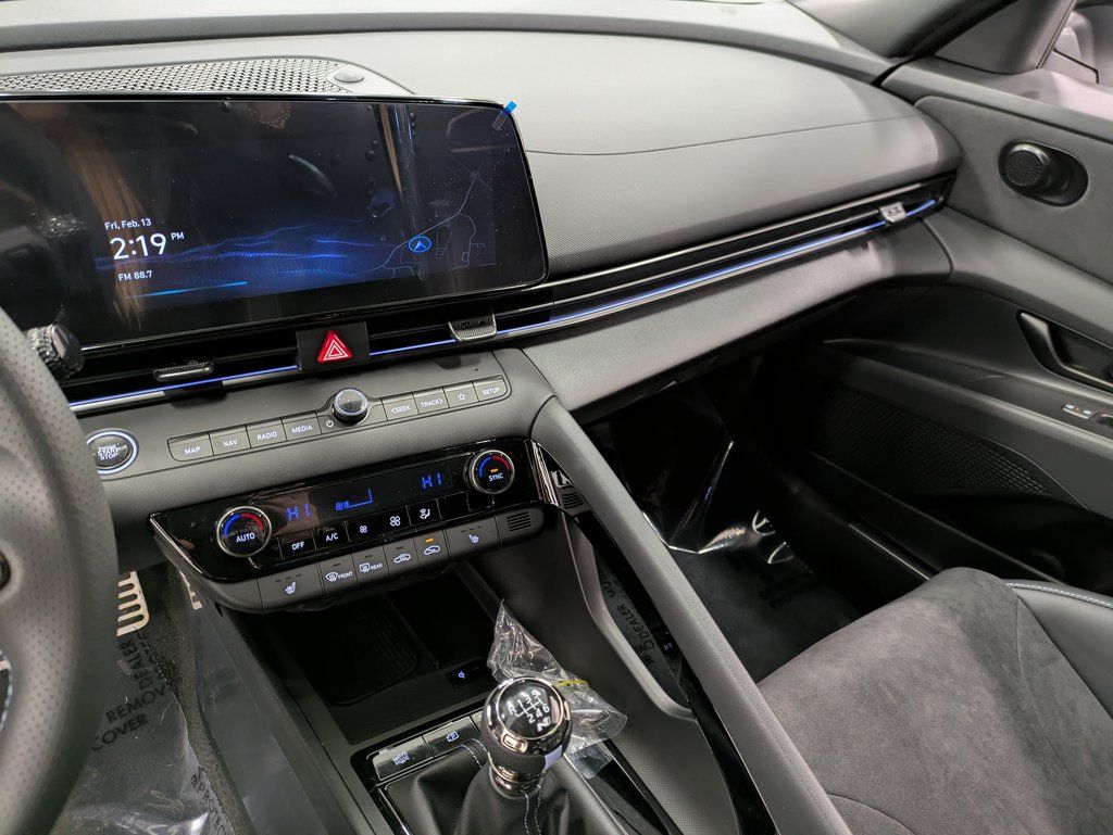 2025 Hyundai Elantra N - Photo 10