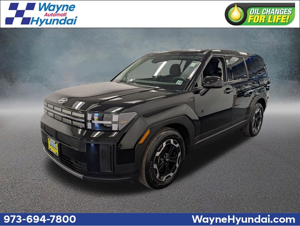 Used 2025 Hyundai Santa Fe SE SUV