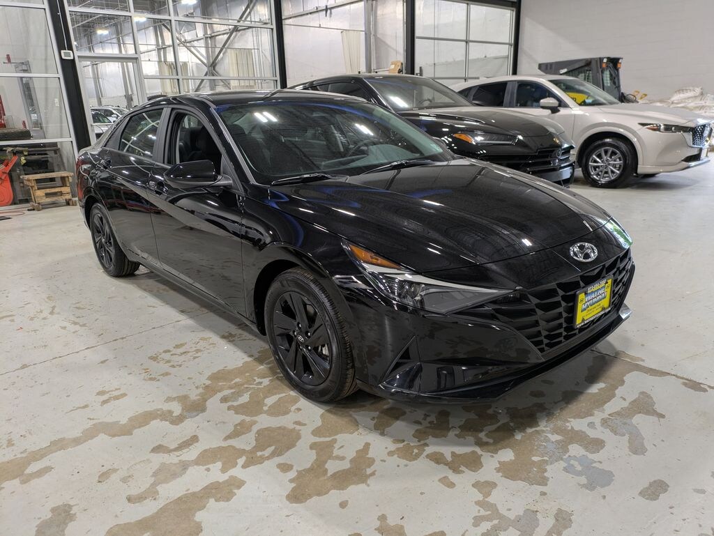 Used 2022 Hyundai Elantra SEL Sedan