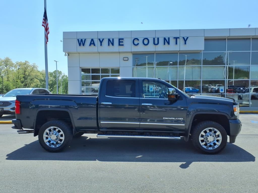 Used 2019 GMC Sierra 2500 Denali HD Denali with VIN 1GT12SEG7KF192663 for sale in Honesdale, PA