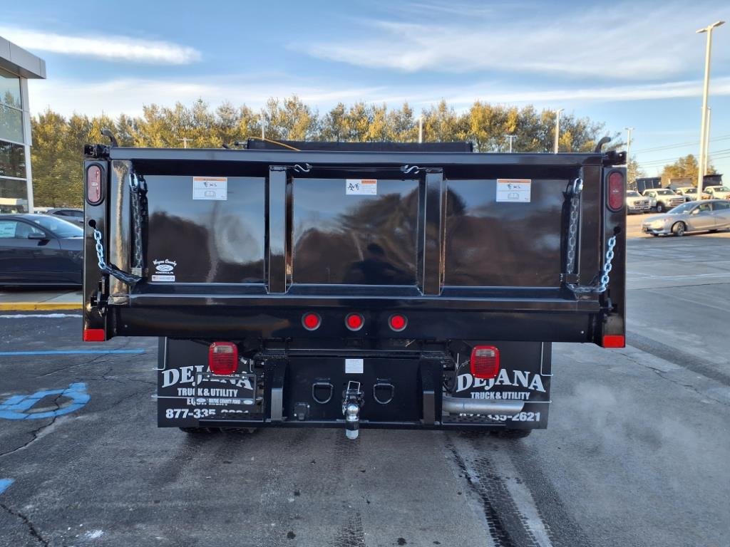 2024 Ford F-550 photo 4