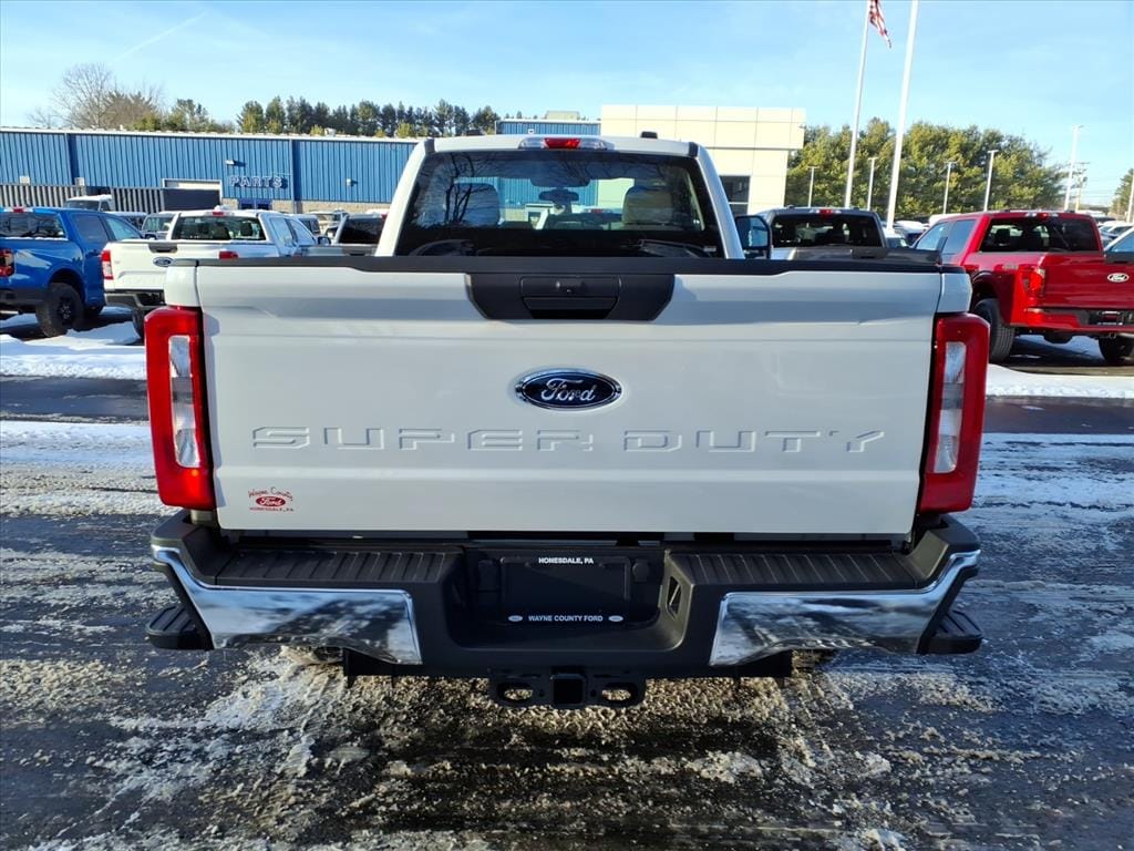 New 2025 Ford F-250 Super Duty XL 4x4 XL Regular Cab 8 ft. LB Pickup