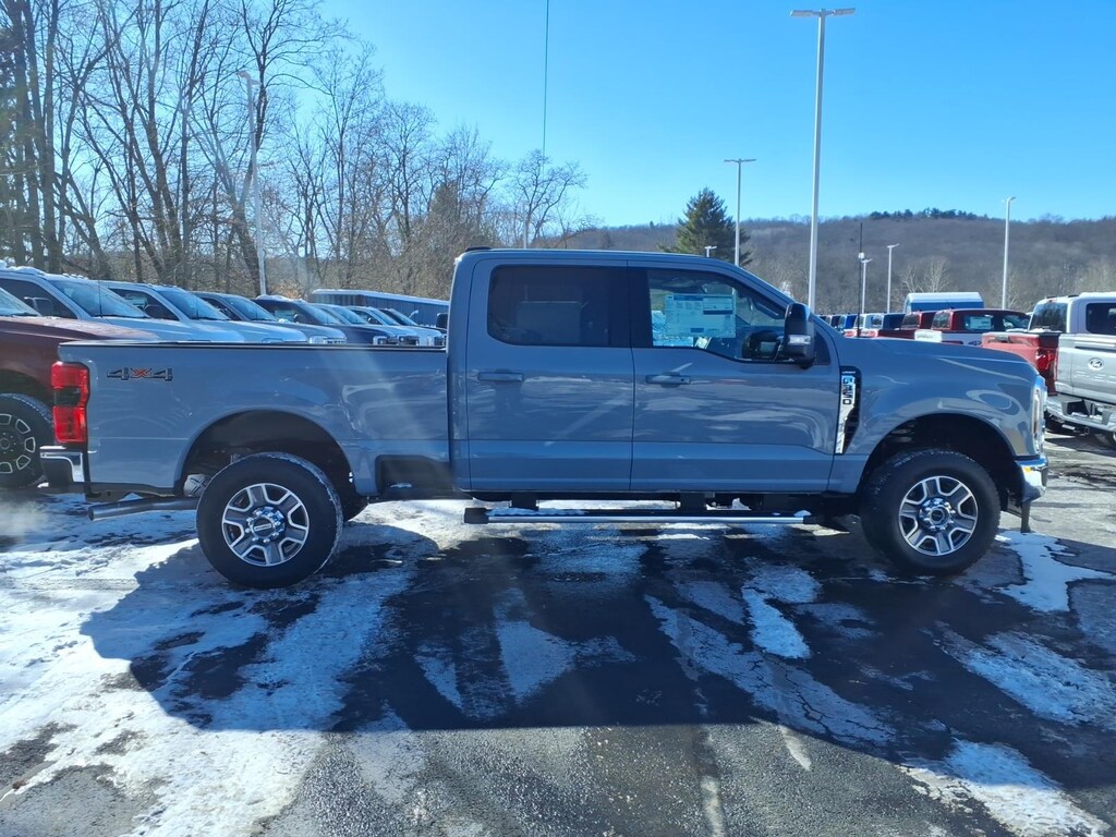 New 2026 Ford F-350 Super Duty Lariat 4x4 Lariat Crew Cab 6.8 ft. SB SRW Pickup