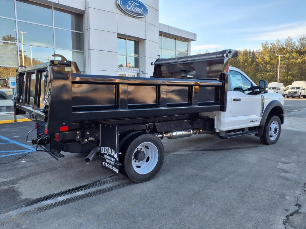 2024 Ford F-550 photo 3