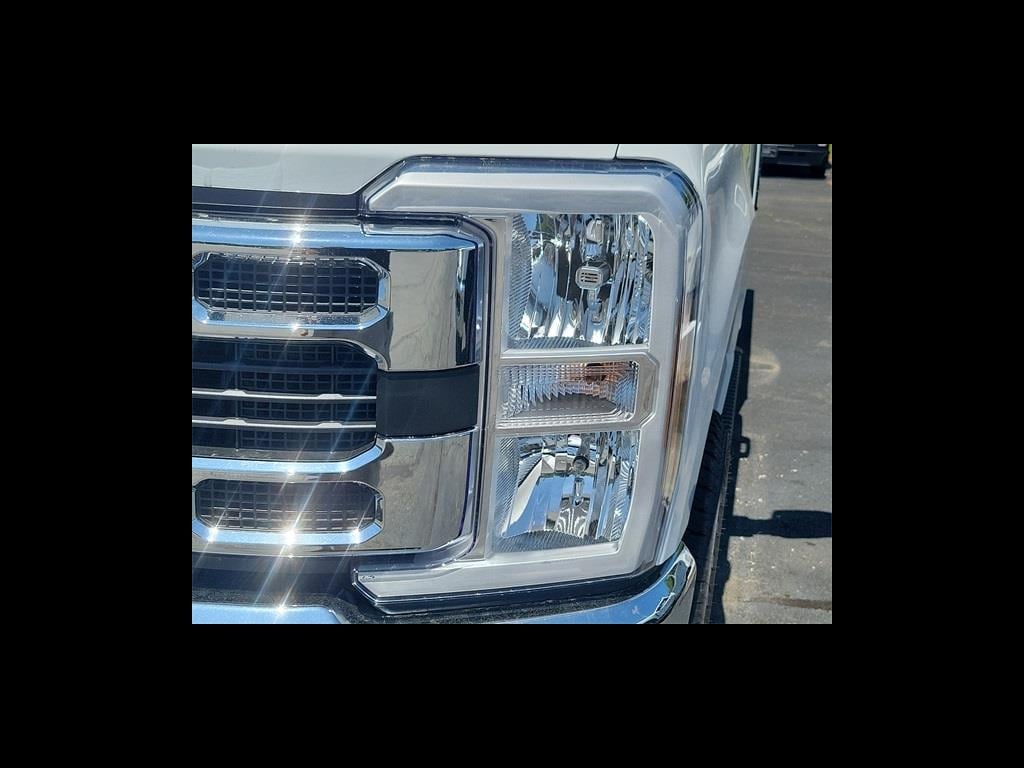 New 2023 Ford F-350 Super Duty XL 4x4 XL Regular Cab 145 in. WB SRW Chassis