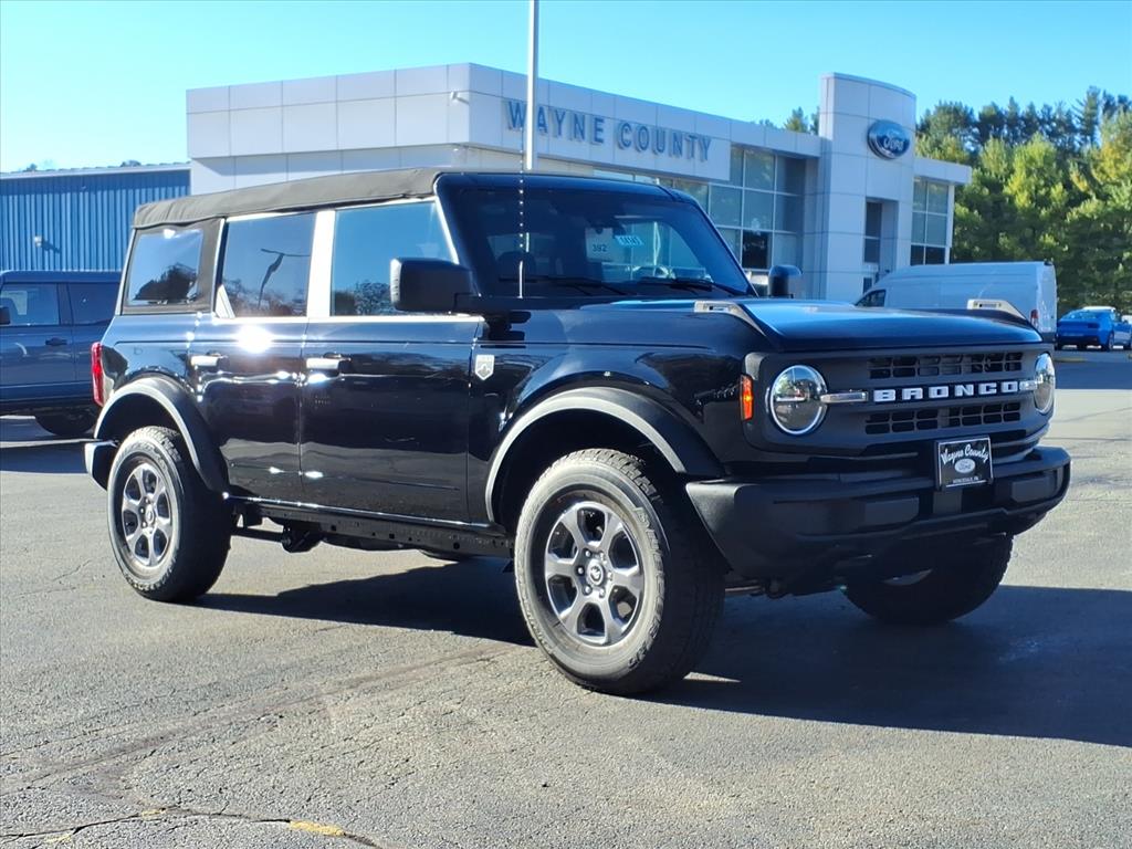 2025 Ford Bronco 4-Door Big Bend's photo