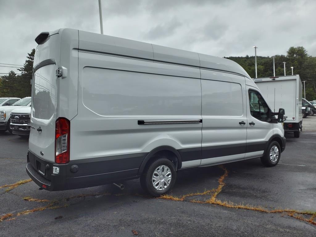 2024 Ford Transit Cargo Van photo 3