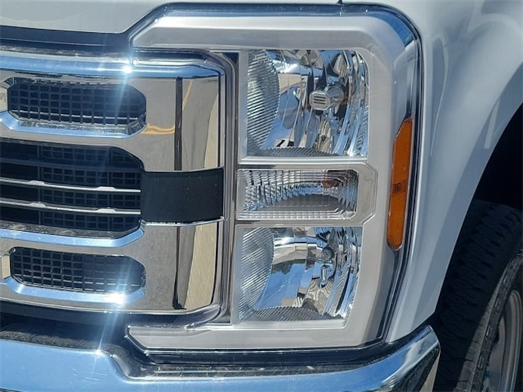 New 2023 Ford F-350 Super Duty XL 4x4 XL Regular Cab 145 in. WB SRW Chassis
