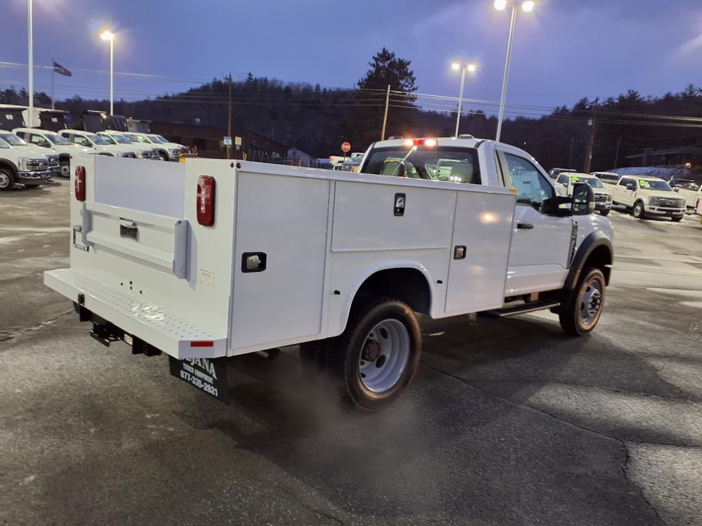 2024 Ford F-550 photo 3