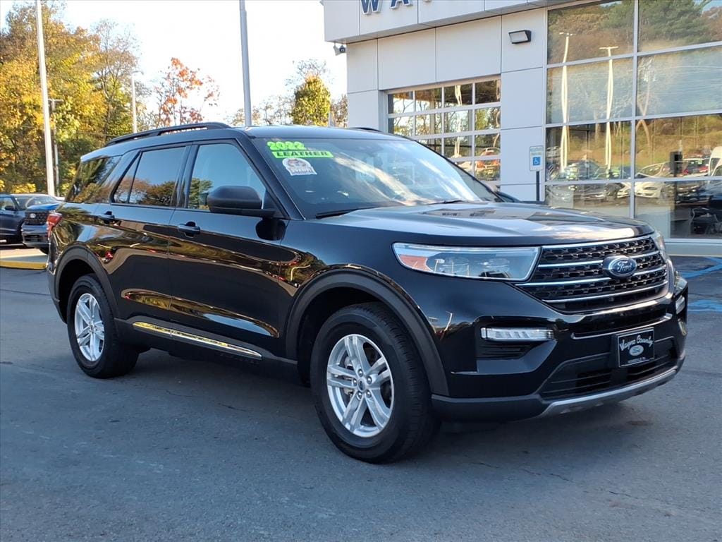 2022 Ford Explorer XLT's photo