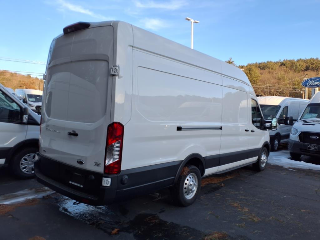 2024 Ford Transit Cargo Van photo 3