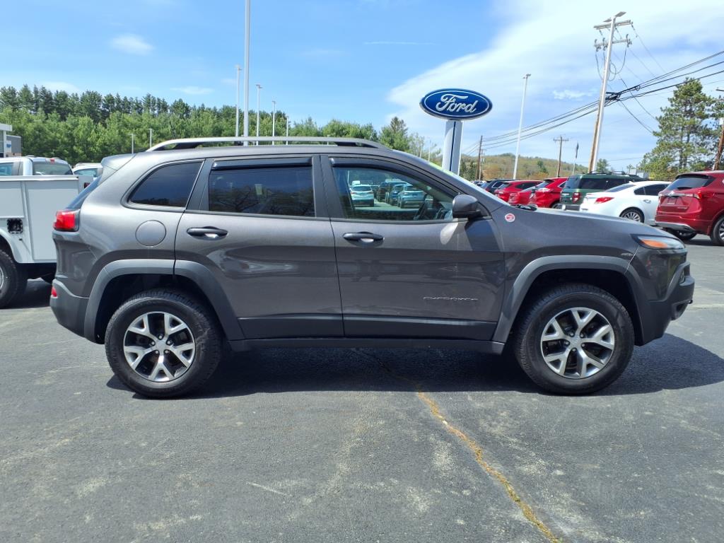 Used 2018 Jeep Cherokee Trailhawk with VIN 1C4PJMBB8JD567763 for sale in Honesdale, PA