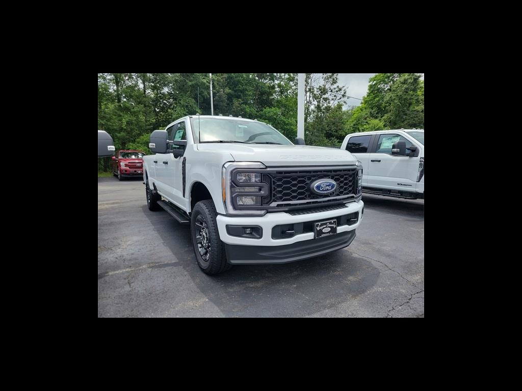 2023 Ford F-250 XL photo 2