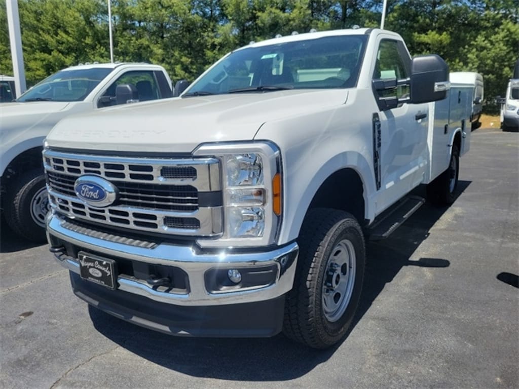 New 2023 Ford F-350 Super Duty XL 4x4 XL Regular Cab 145 in. WB SRW Chassis