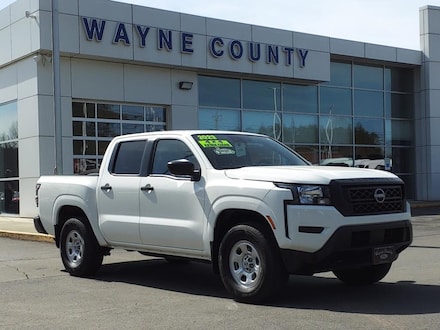 2023 Nissan Frontier S 4x4 S  Crew Cab 5 ft. SB