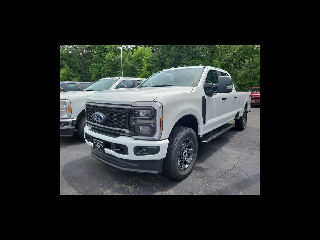 2023 Ford F-250 XL photo 4