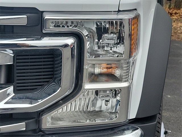 2022 Ford F-550 photo 4