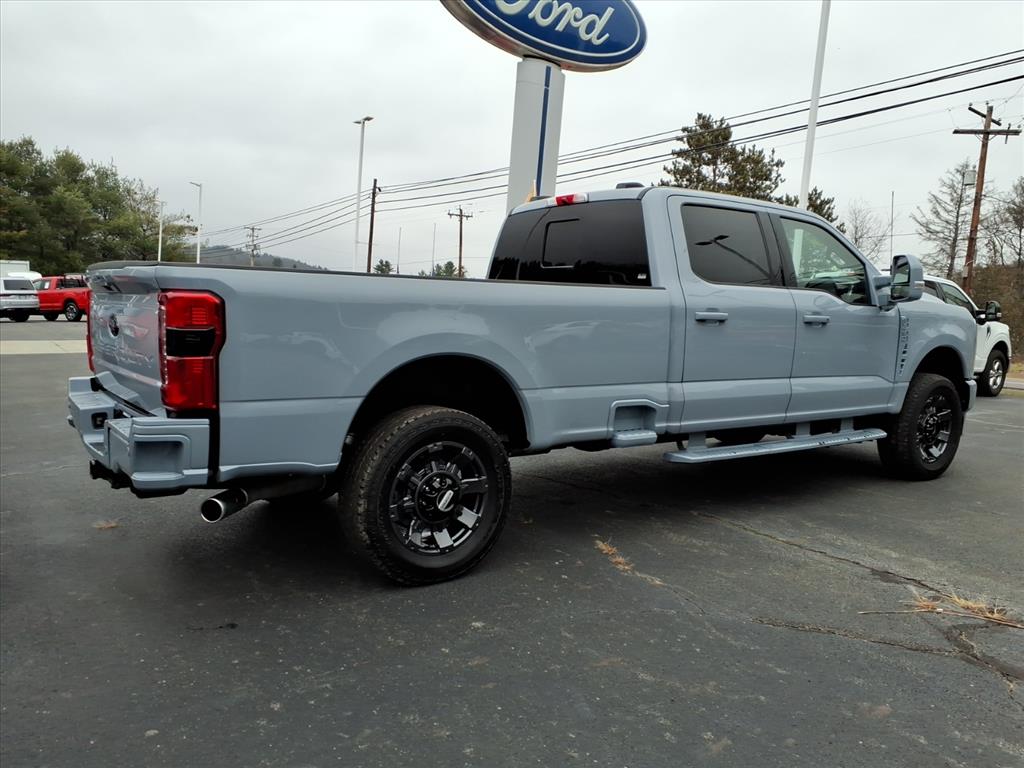 2024 Ford F-250 Lariat photo 3