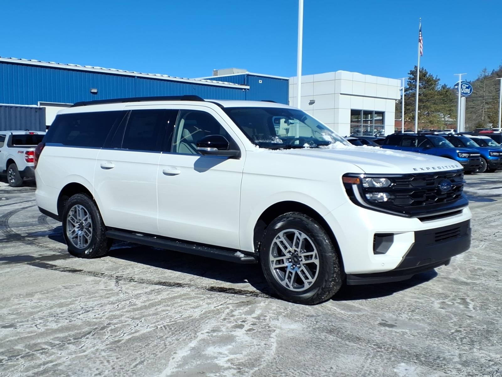 2026 Ford Expedition Active MAX 4x4's photo