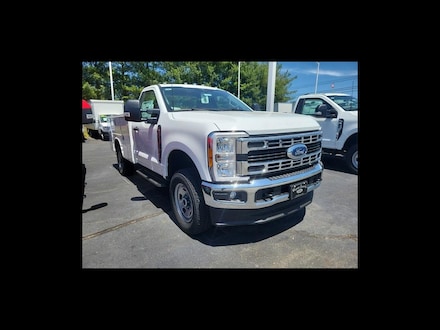 2023 Ford F-350 Super Duty XL 4x4 XL  Regular Cab 145 in. WB SRW Chassis