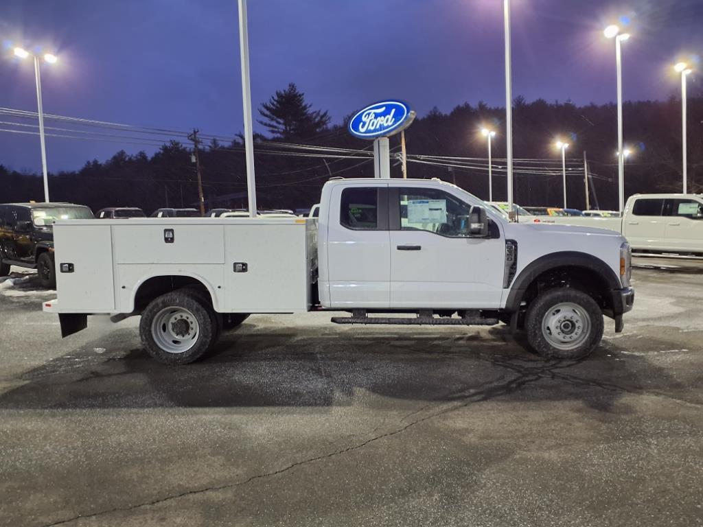 2024 Ford F-550 photo 2