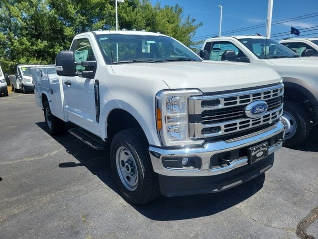 New 2023 Ford F-350 Super Duty XL 4x4 XL Regular Cab 145 in. WB SRW Chassis