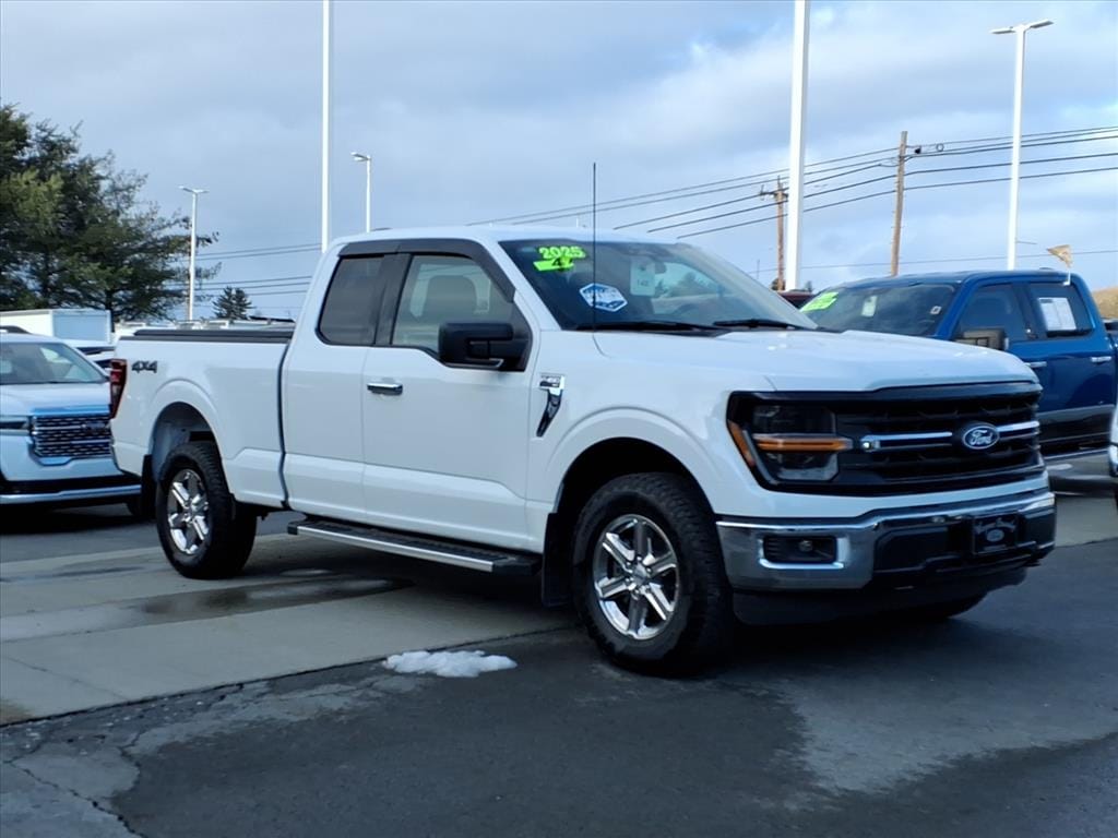 2025 Ford F-150 XLT's photo