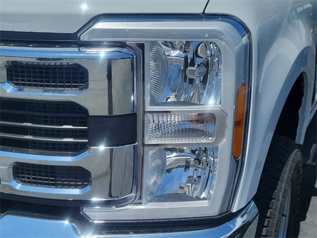 New 2023 Ford F-350 Super Duty XL 4x4 XL Regular Cab 145 in. WB SRW Chassis