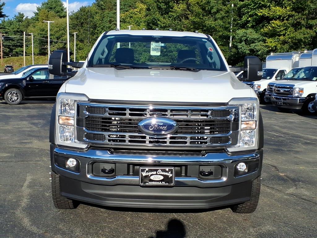 2025 Ford F-550 Super Duty Chassis Cab XL - Photo 7