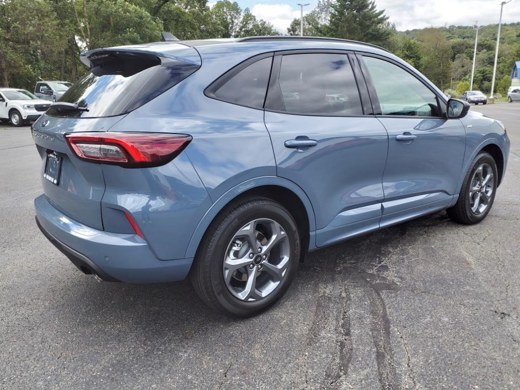 2024 Ford Escape ST-Line photo 3