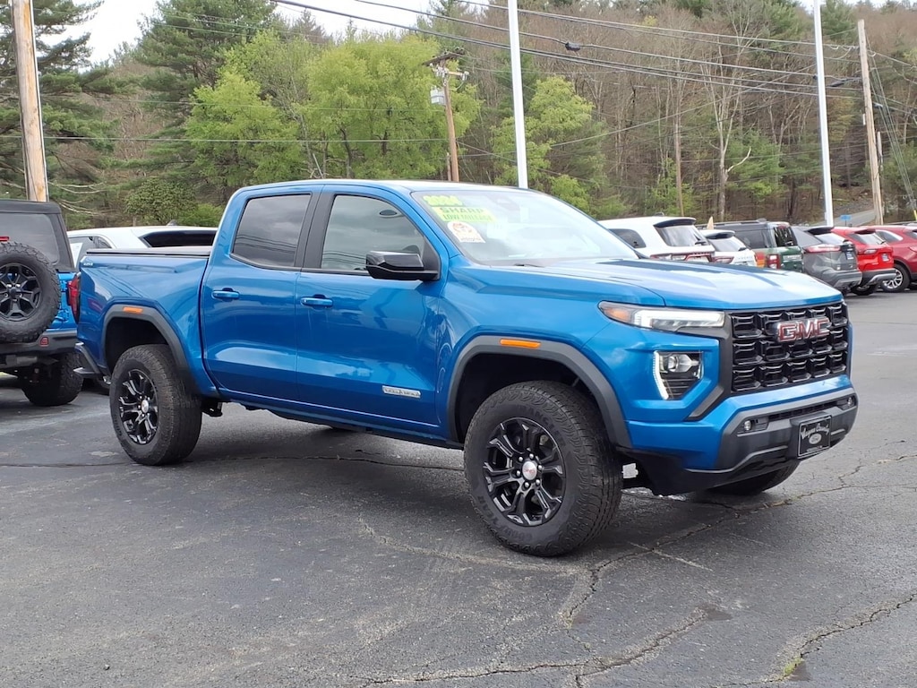 Used 2024 GMC Canyon Elevation 4x4 Elevation Crew Cab 5 ft. SB