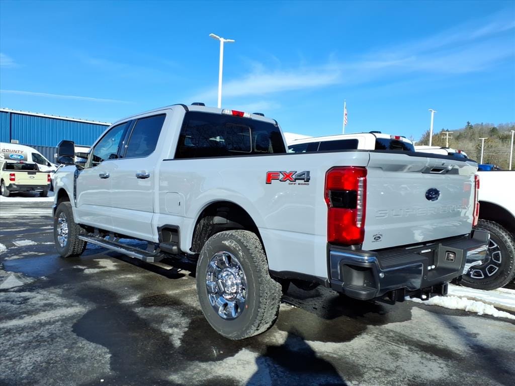 New 2026 Ford F-350 Super Duty Lariat 4x4 Lariat Crew Cab 6.8 ft. SB SRW Pickup