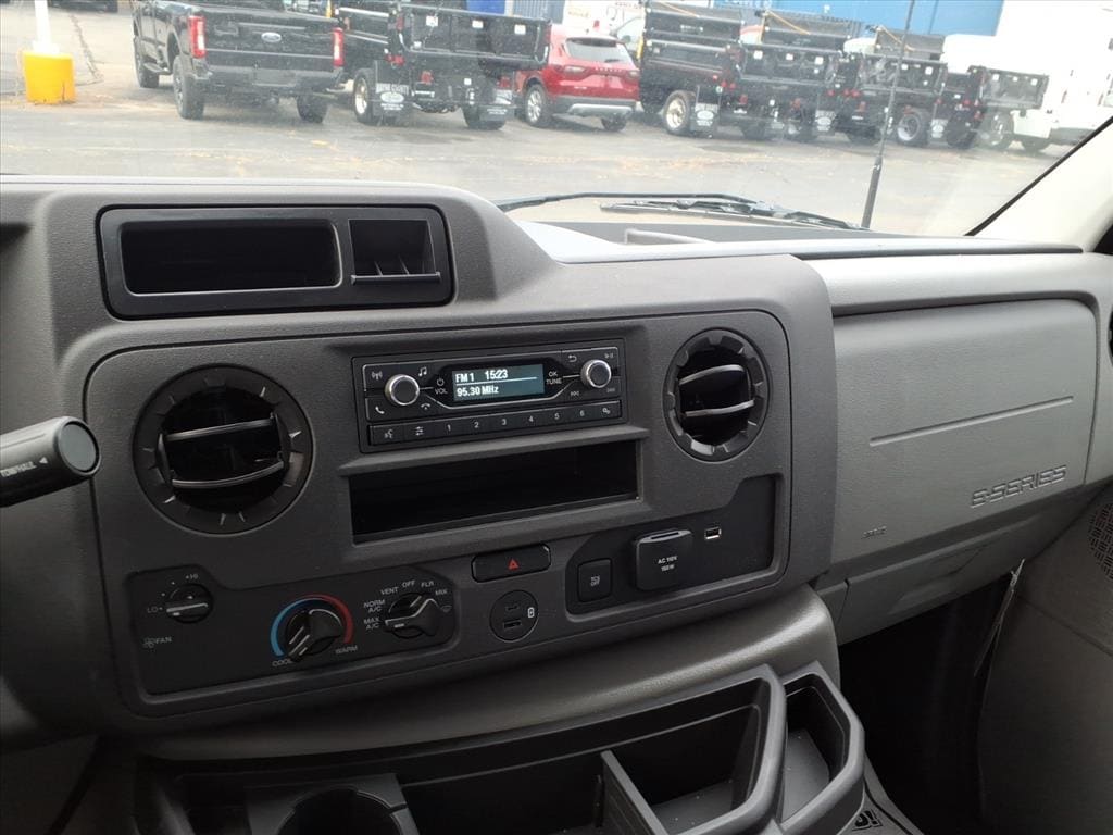 2026 Ford E-Series Cutaway Base - Photo 16