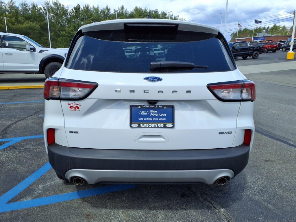2022 Ford Escape SE photo 4
