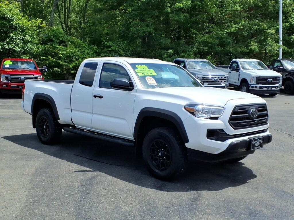 Used 2019 Toyota Tacoma SR With SX Package 4x4 SR Access Cab 6.1 ft LB