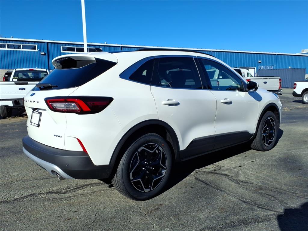 2026 Ford Escape Platinum photo 3