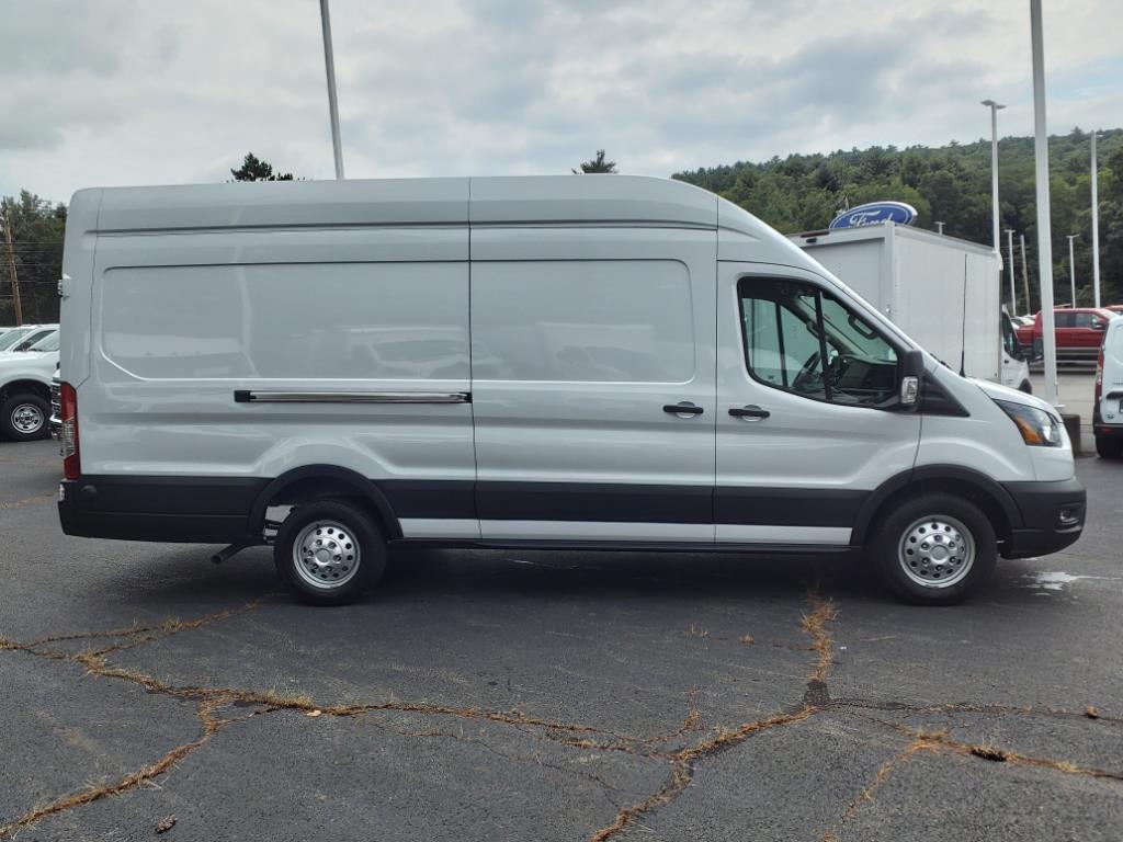 2024 Ford Transit Cargo Van photo 2