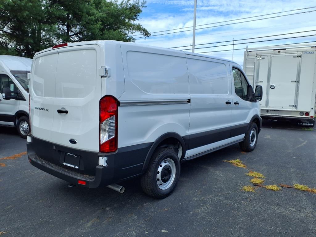 2025 Ford Transit Van Base - Photo 7