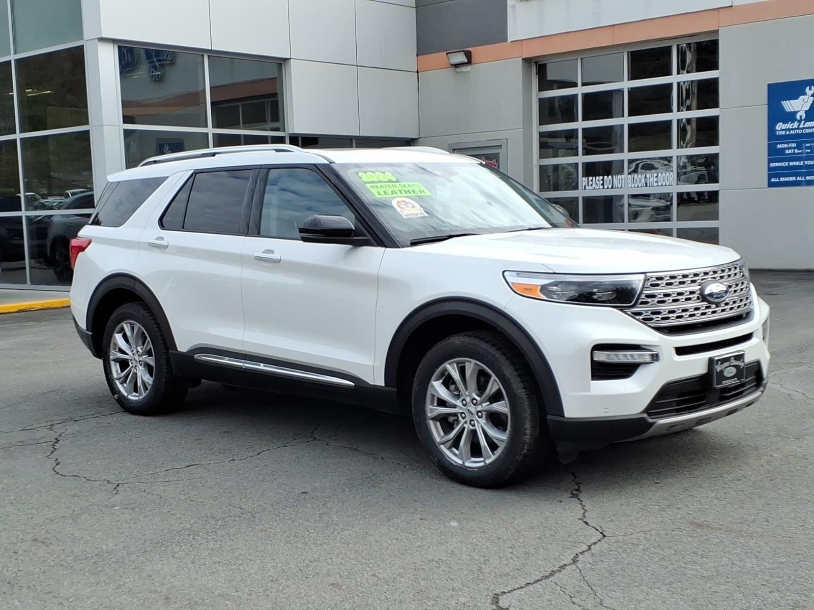 2024 Ford Explorer Limited 4WD's photo