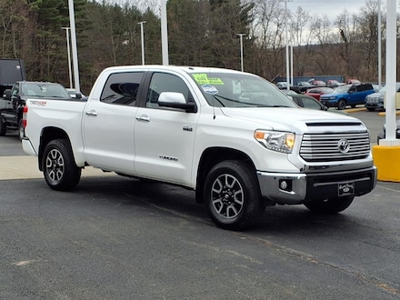2017 Toyota Tundra Limited Crewmax 4x4 Limited  CrewMax Cab Pickup SB (5.7L V8)