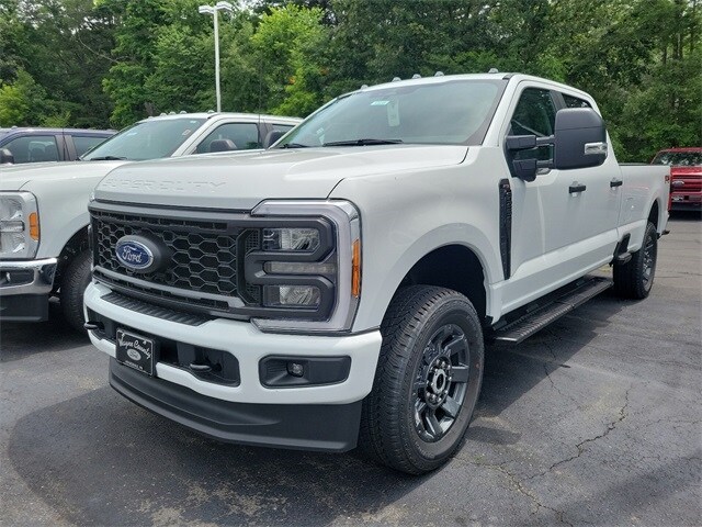 2023 Ford F-250 XL photo 3