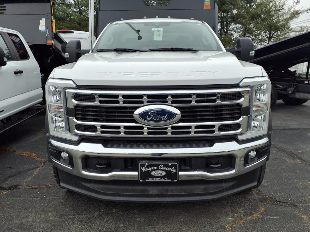 2024 Ford F-600 photo 2