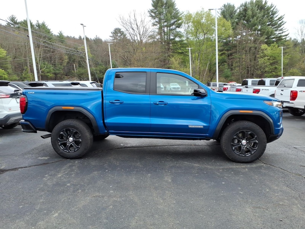 Used 2024 GMC Canyon Elevation 4x4 Elevation Crew Cab 5 ft. SB