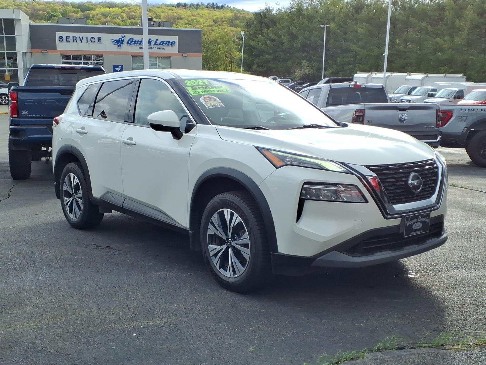 2021 Nissan Rogue SV AWD's photo